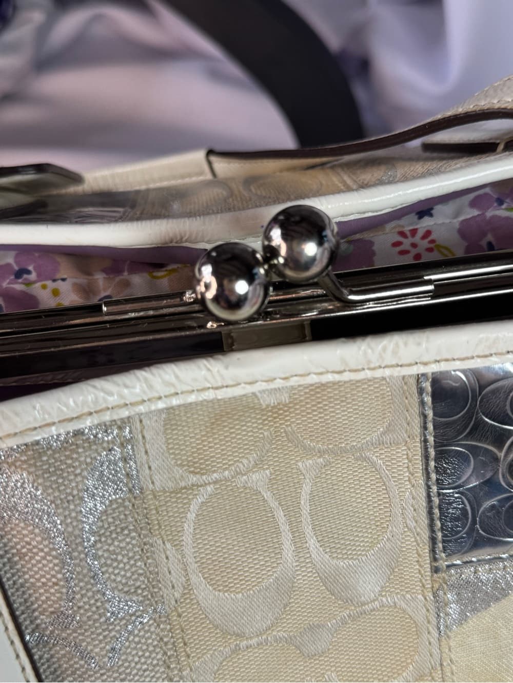 Coach Signature Metallic Silver Ivory Kisslock Satchel Handbag Purse - Thumbnail 10