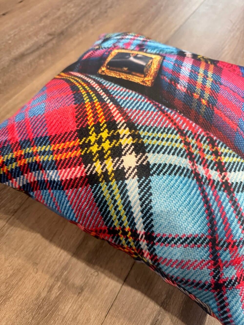 Westwood inspired MacAndreas Tartan cushion cover. - Thumbnail 4