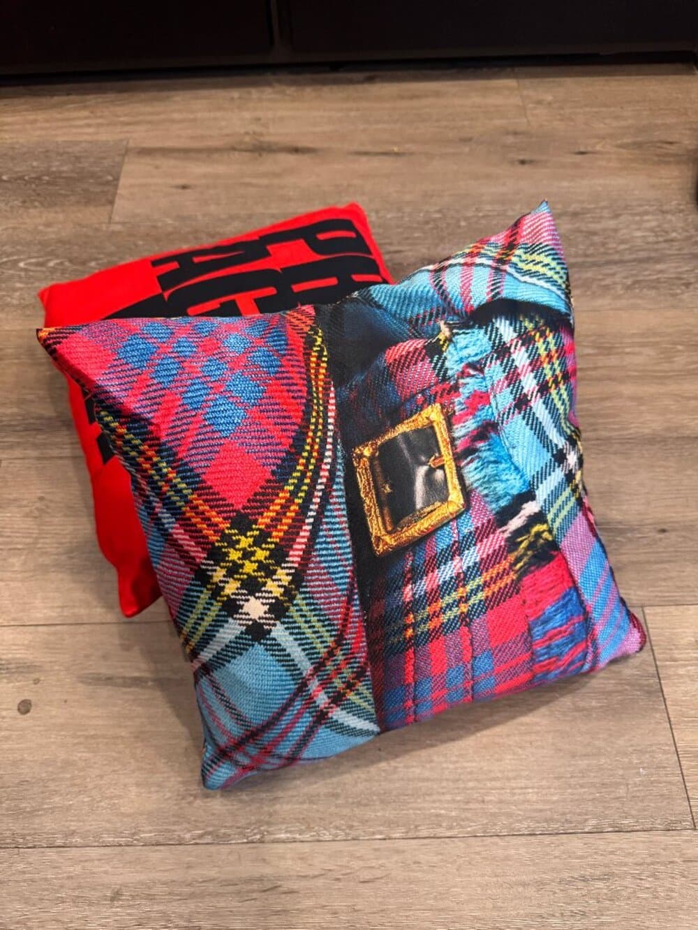 Westwood inspired MacAndreas Tartan cushion cover. - Thumbnail 2