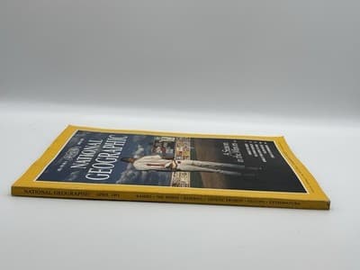 Vintage National Geographic Magazine April 1991 - Thumbnail 9