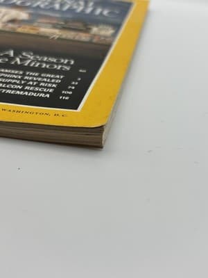 Vintage National Geographic Magazine April 1991 - Thumbnail 6