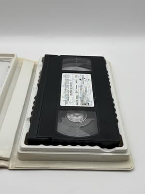 The Land Before Time VII: The Stone of Cold Fire (VHS Clamshell, 2000) (T12) DVD - Thumbnail 10