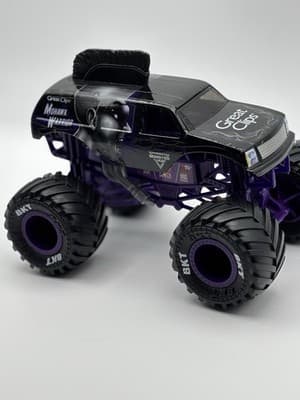 Monster Jam Mohawk Warrior Great Clips Monster Truck Purple Diecast Toy 2021 euc - Thumbnail 2