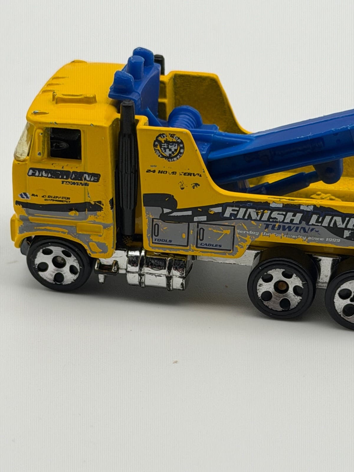 Hot Wheels Rig Wrecker Finish Line Towing Yellow Tow Truck Loose Diecast - Thumbnail 8