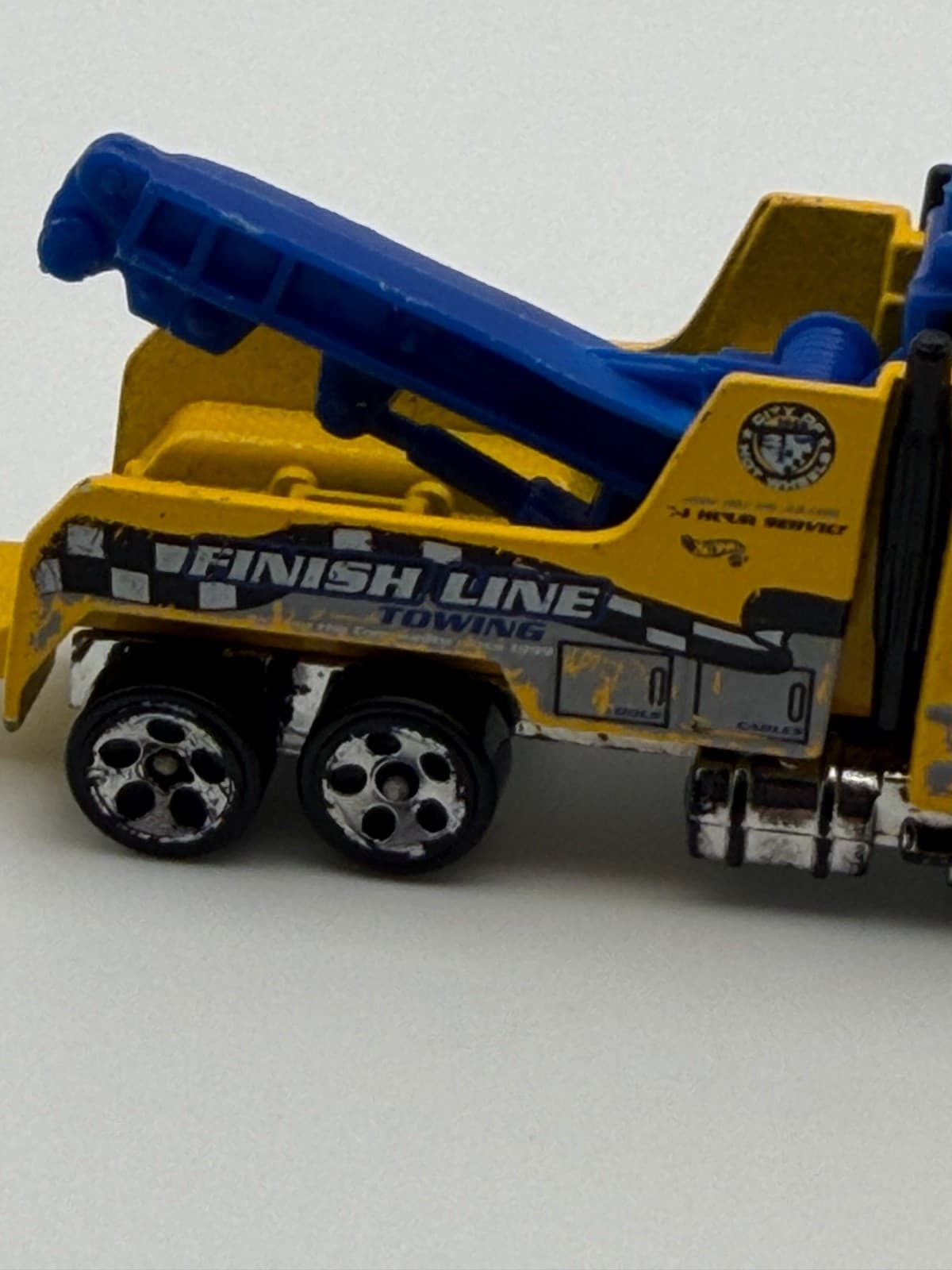 Hot Wheels Rig Wrecker Finish Line Towing Yellow Tow Truck Loose Diecast - Thumbnail 7