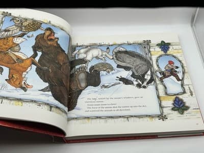 Jan Brett’s Christmas Treasury Hardcover Book Dust Jacket - Thumbnail 4