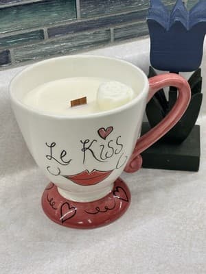 Le Kiss Pedestal Mug Soy Candle – Vanilla Essential Oils Wood Wick Handmade Cera - Thumbnail 2
