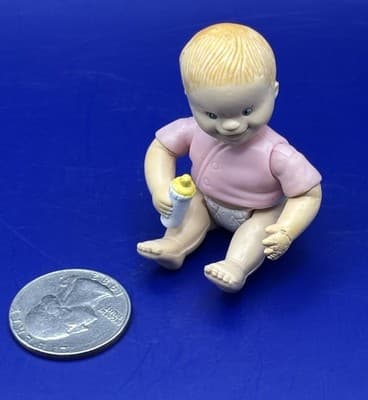 Fisher Price Loving Family Dollhouse Baby Girl Twin Pink W/ Diaper Bottle- Wear - Thumbnail 2