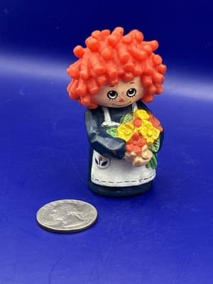 Vintage 1977 Raggedy Ann Finger Puppet Bobbs Merrill Plastic Toy cake topper - Thumbnail 2