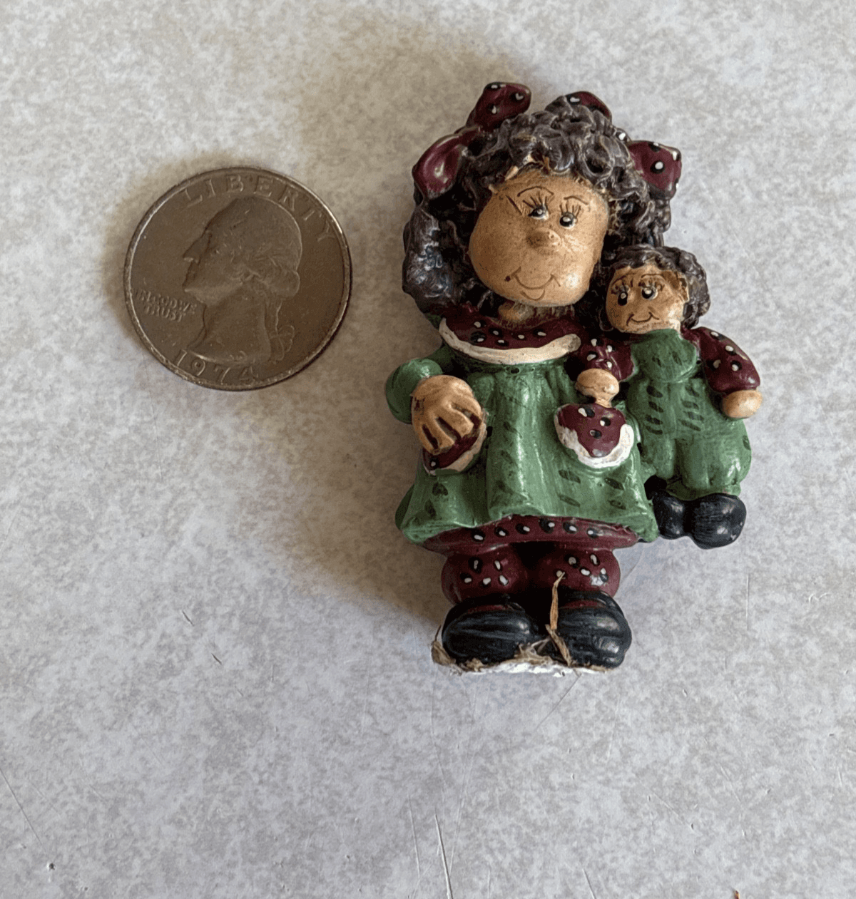 Vintage Strawberry Girl Resin Figurines Lot of 2 Mini Shelf Sitters Magnets Deco - Thumbnail 4