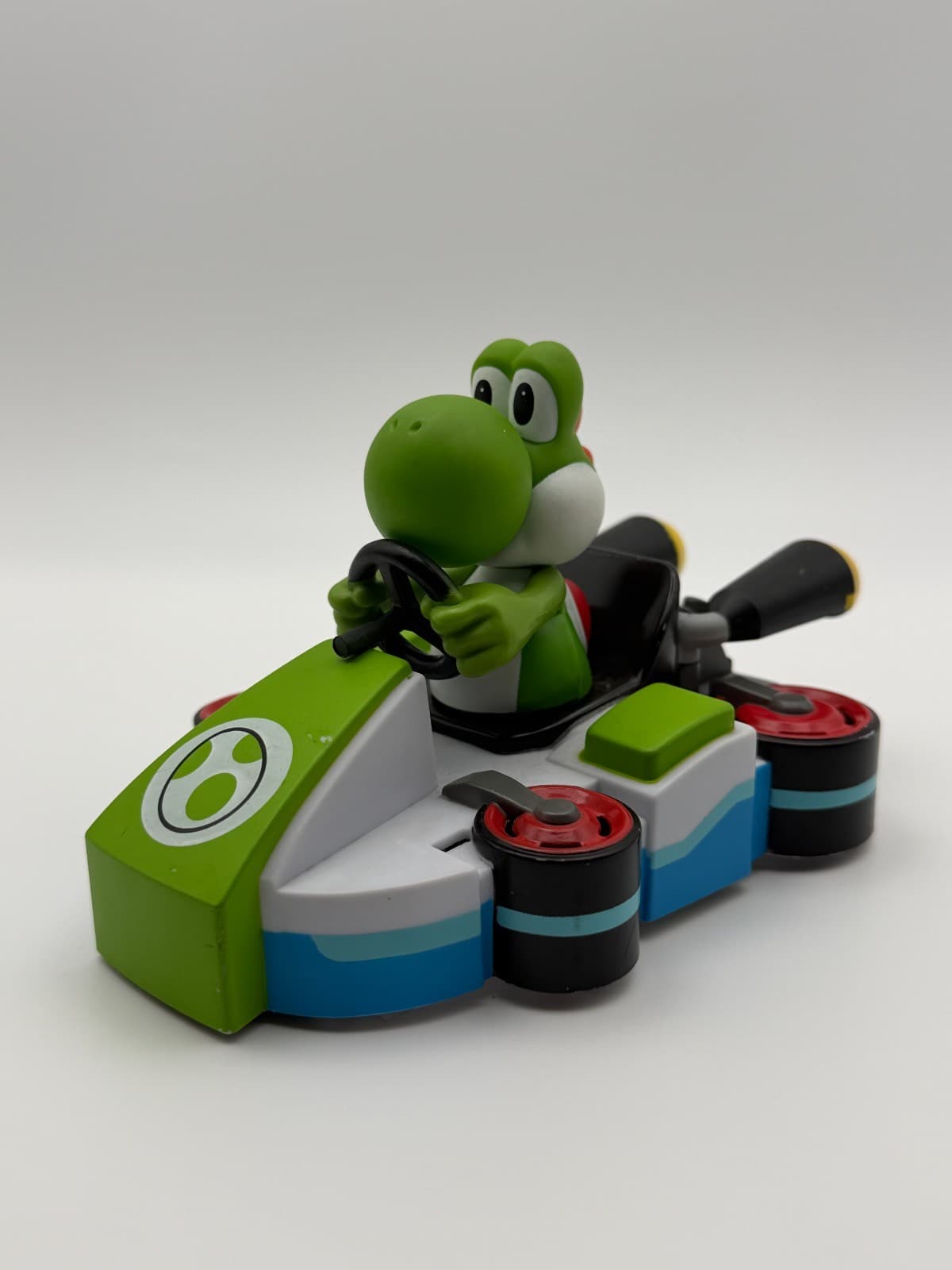 Nintendo Mario Kart 8 Yoshi Mini Anti-Gravity RC Racer Car Only Untested - Thumbnail 2