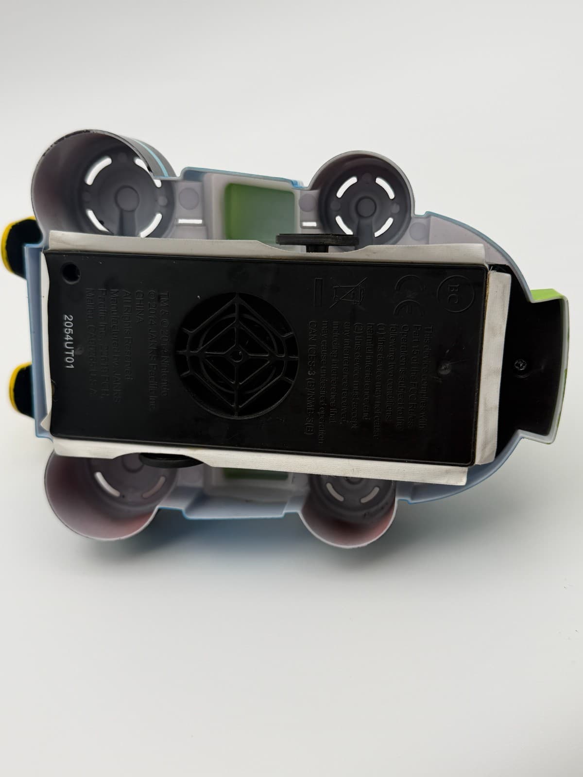 Nintendo Mario Kart 8 Yoshi Mini Anti-Gravity RC Racer Car Only Untested - Thumbnail 5