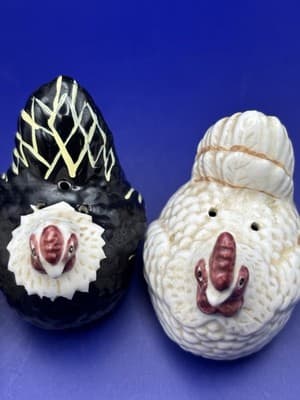 Warren Kimble HENNY PENNY mini salt & pepper shakers 4 PCS SET Black Ivory - Thumbnail 4