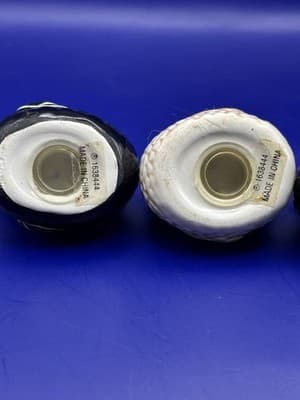 Warren Kimble HENNY PENNY mini salt & pepper shakers 4 PCS SET Black Ivory - Thumbnail 9