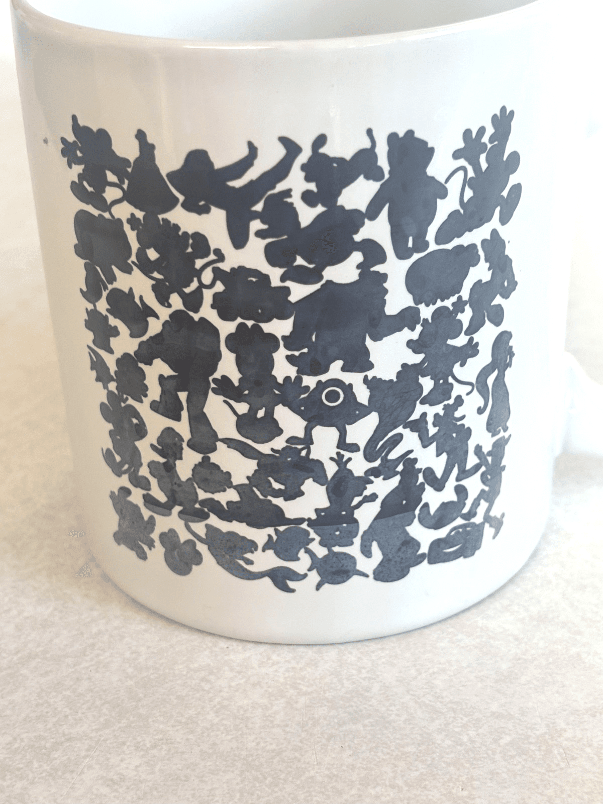 Disney 100 Years of Wonder Zak Smiles Color Changing Mug 21 oz Coffee NWT Cerami - Thumbnail 2