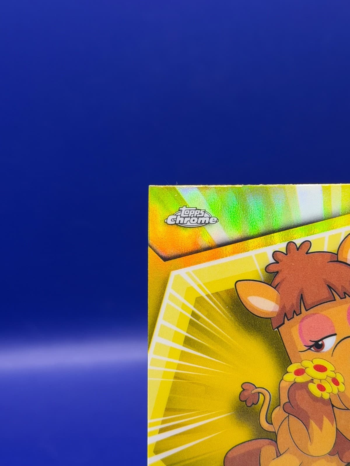 2026 Topps Chrome VeeFriends Caring Camel #44 Yellow Refractor - Thumbnail 3