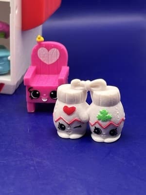 🌈 Shopkins Mini Lot 8 w/ Shop Display Stand& Handbag Harriet Chris P Cracker - Thumbnail 4
