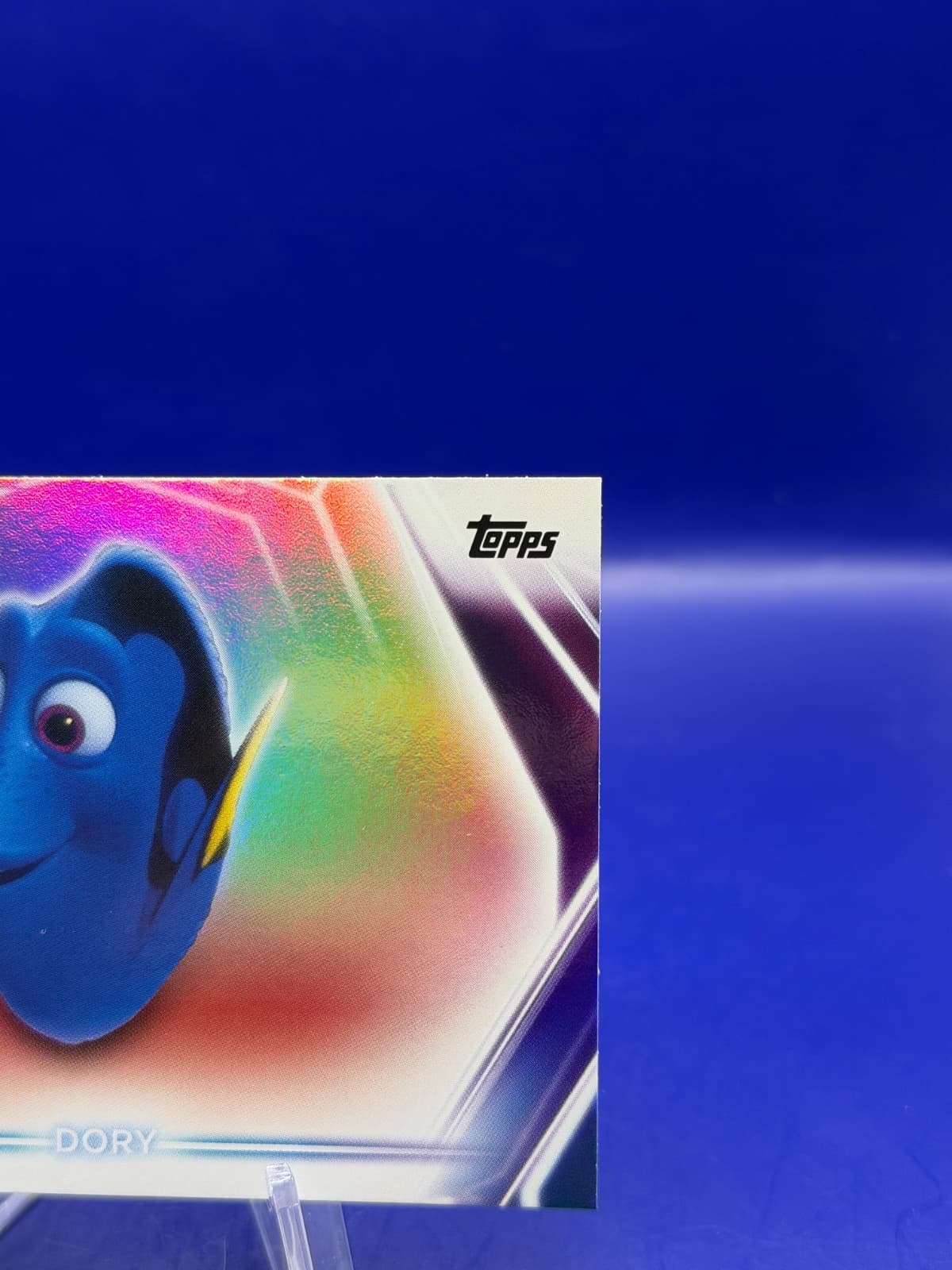 2026 Topps Disney Neon Dory #81 Rainbow Foilboard Finding Nemo NM - Thumbnail 3