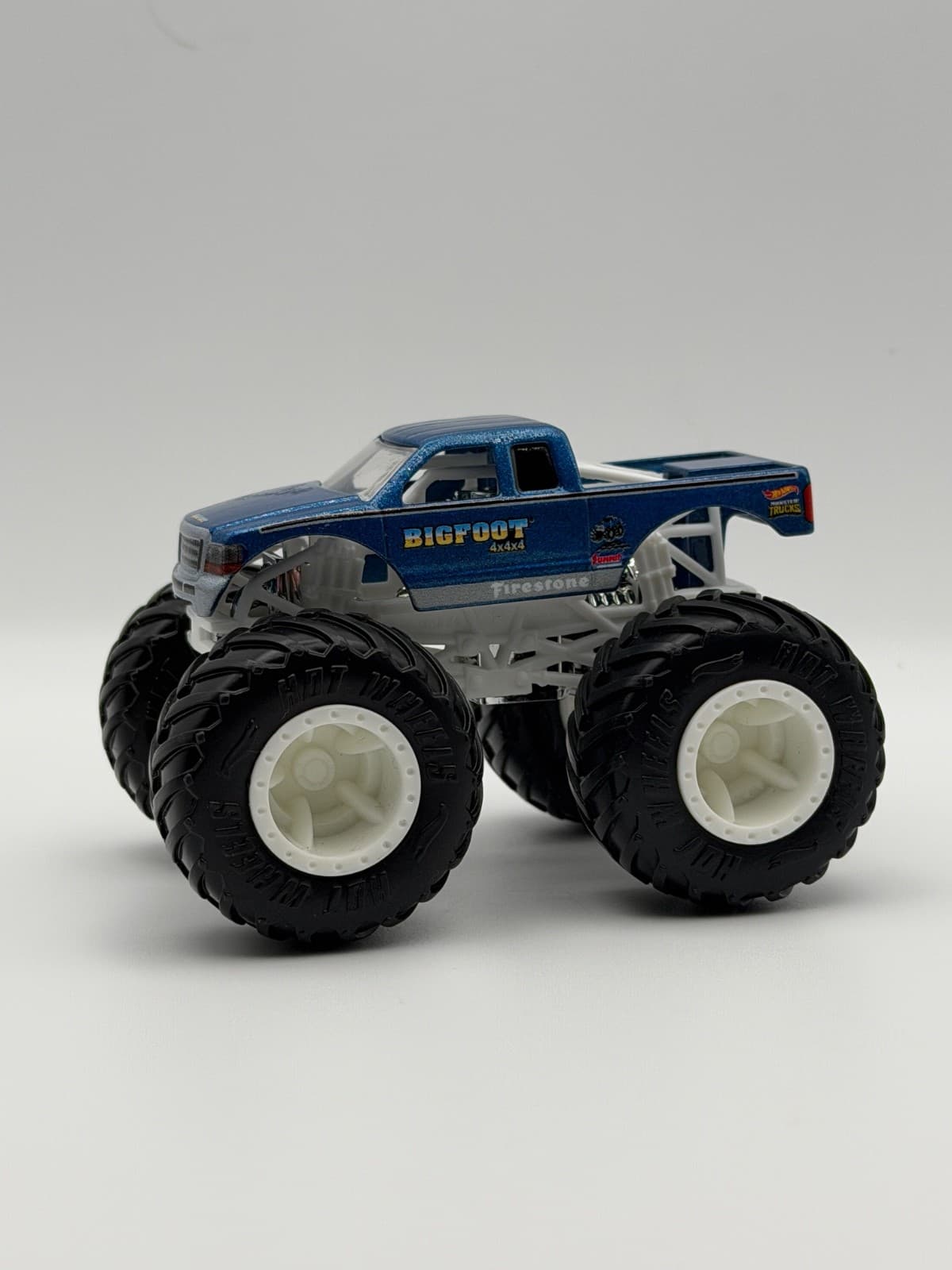 Hot Wheels Monster Trucks Bigfoot 4x4x4 Diecast Truck 1:64 Blue