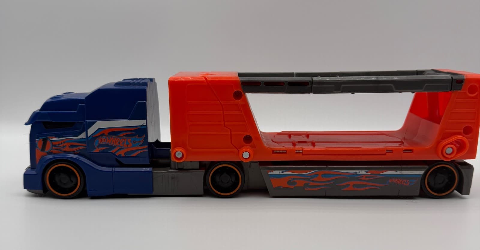 Hot Wheels Crashin Big Rig Smashing Semi Transport Truck Blue Orange