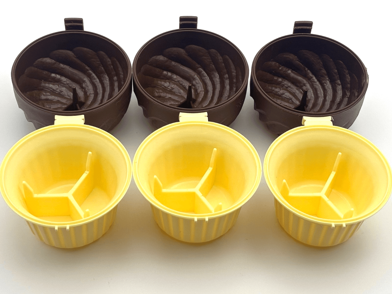 Vintage Range Kleen Go Go Cupcase Cupcake Muffin Holders Set of 3 Brown Yellow - Thumbnail 2
