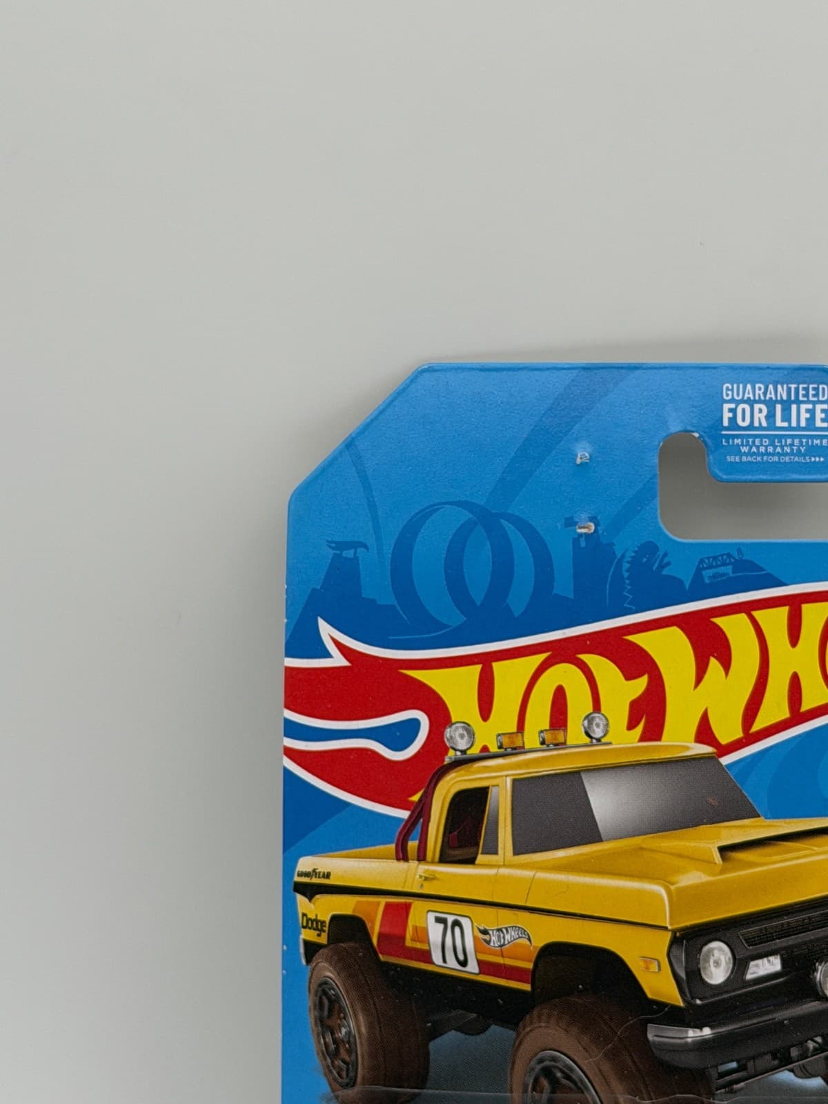Hot Wheels '70 Dodge Power Wagon Yellow Baja Blazers 1:64 - Thumbnail 5