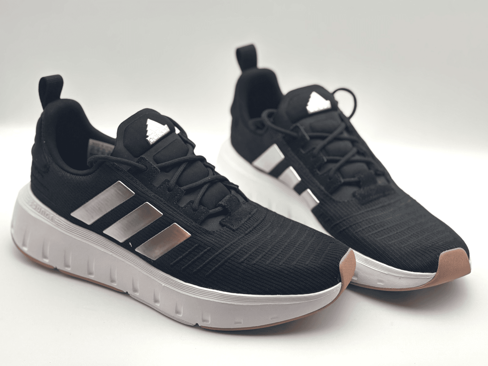 Adidas Swift Run 23 Women’s Size 8.5 Black Rose Gold Running Shoes IG0560 Used - Thumbnail 3
