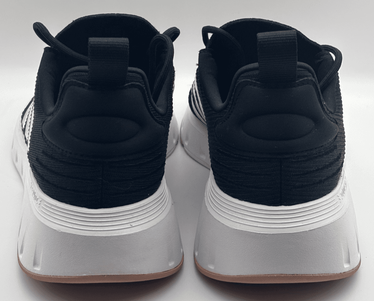 Adidas Swift Run 23 Women’s Size 8.5 Black Rose Gold Running Shoes IG0560 Used - Thumbnail 4