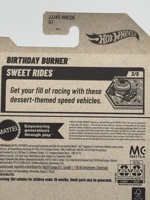 Hot Wheels Birthday Burner Sweet Rides Birthday Car 1:64 Diecast Blue Purple - Thumbnail 4