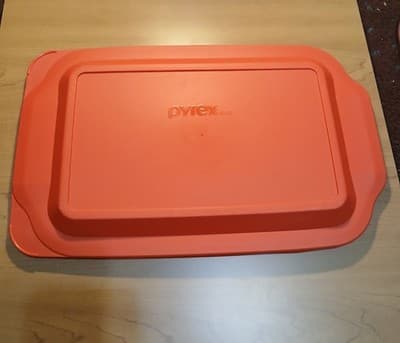 Pyrex Red Plastic Replacement Lid C-233-PC 9x13 3qt 2.8L Rectangular USA