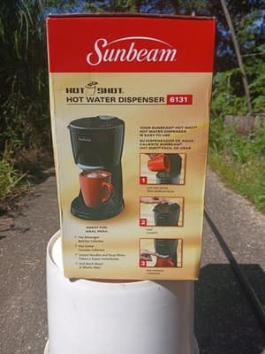 Sunbeam Hot Shot 6131 Water Dispenser Black 16oz Heats Fast New Discontinued. - Thumbnail 4
