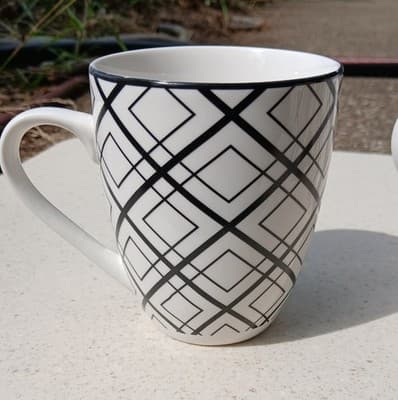 Dover & York Geometric Design Set of 4 Mugs Discontinued New Old Stock Rare. - Thumbnail 2