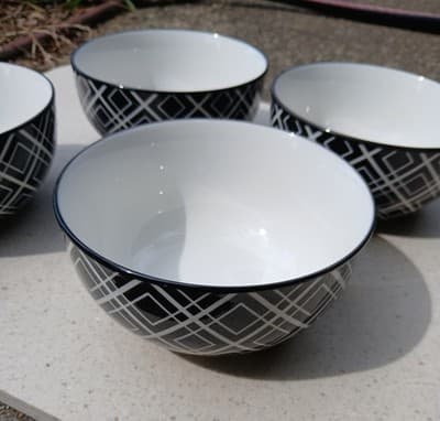 Dover & York Geometric Design Set Of 4 Bowls Discontinued Pattern Rare. - Thumbnail 2