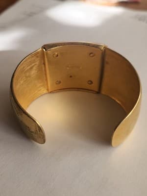 Avon Cuff Bracelet Wide Ivory Cream Square Enamel Gold Tone Glossy - Thumbnail 2