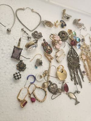VTG Costume Jewelry SINGLE earring Lot Mixed estate find hoop craft stud wear - Thumbnail 2