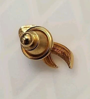 VINTAGE 1990s AVON Breast Cancer Awareness Pink Ribbon Gold Tone Lapel Pin 1" - Thumbnail 2