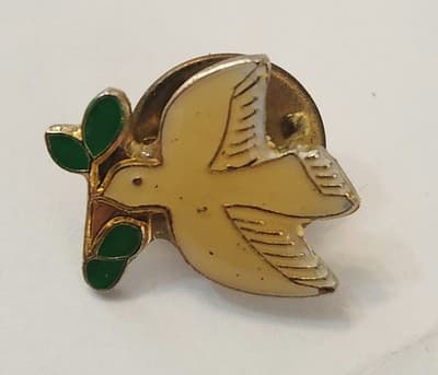 Lot of 4 Vintage Dove Bird Lapel Pins Gold Tone Enamel Peace Olive Branch - Thumbnail 2