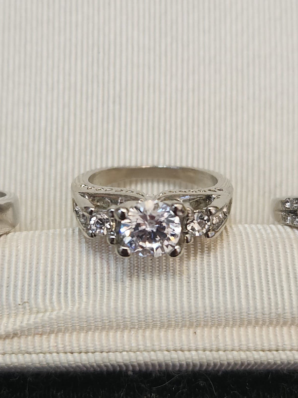 Beautiful Classic Silver Fashion Rings - Thumbnail 5