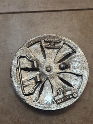 Silver Star Belt Buckle - Spinning Car Tire Wheels - Thumbnail 3