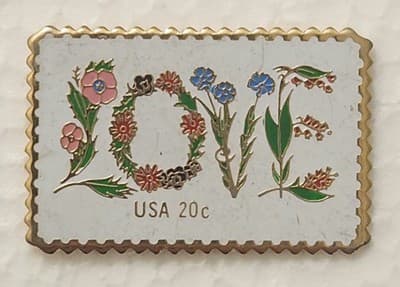 USPS Stamp Love Pins Lot Of 4 - Thumbnail 4