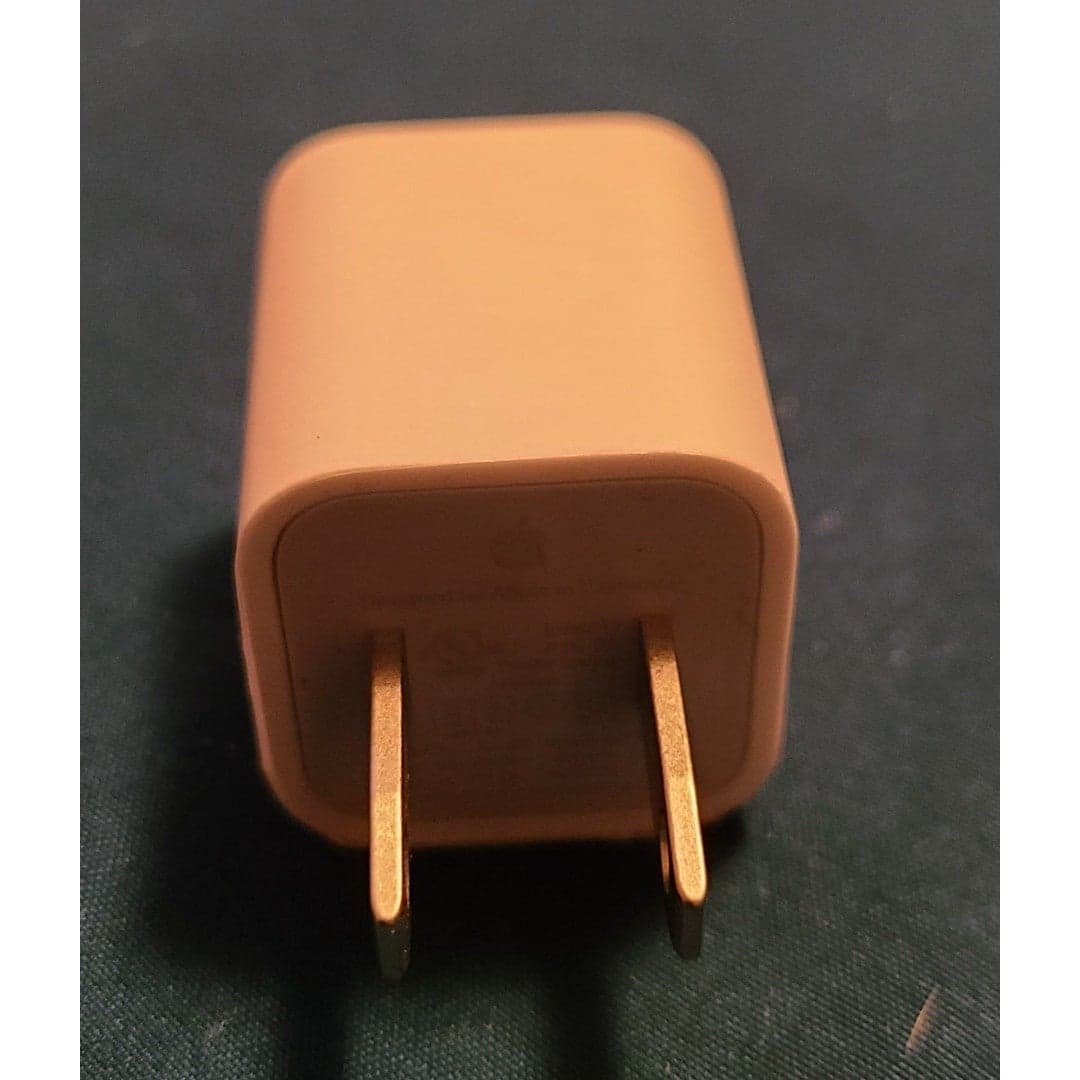 Apple 5W USB Power Adapter (4) - Thumbnail 4