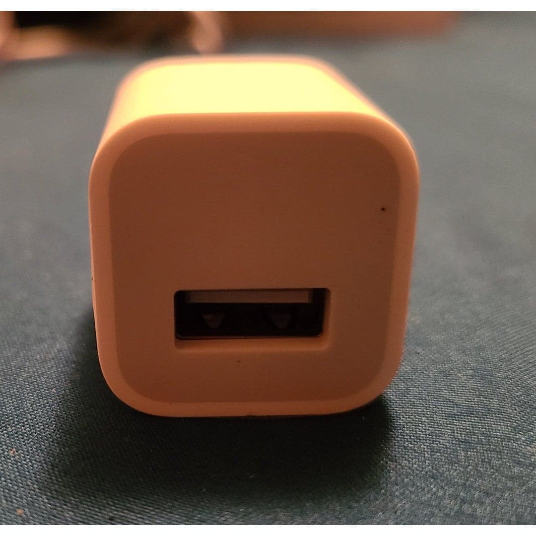 Apple 5W USB Power Adapter (4) - Thumbnail 5