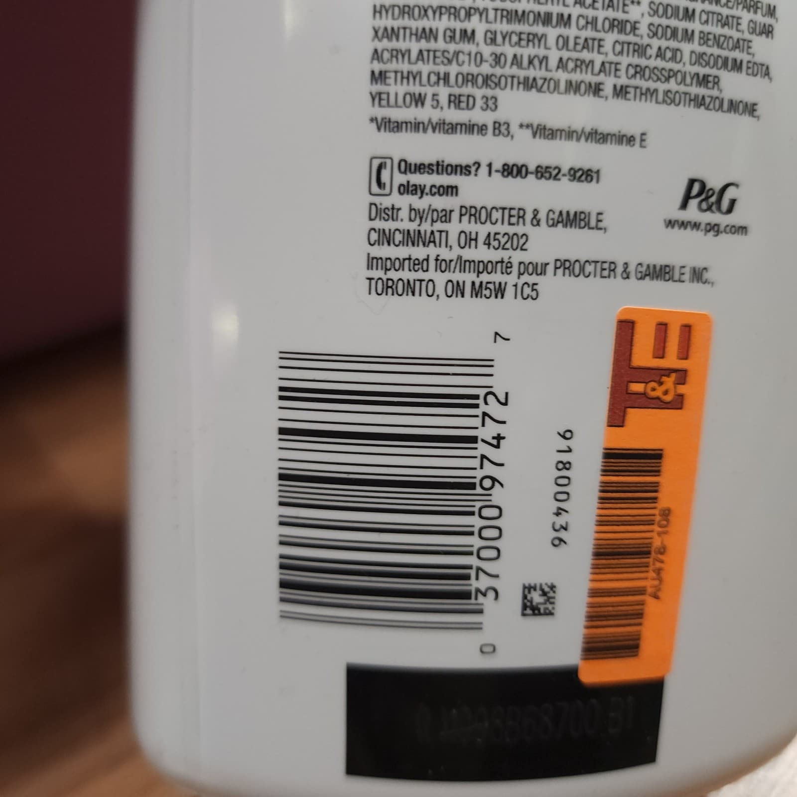 OLAY Age Defying with Vitamin E Body Wash 30 oz - Thumbnail 4