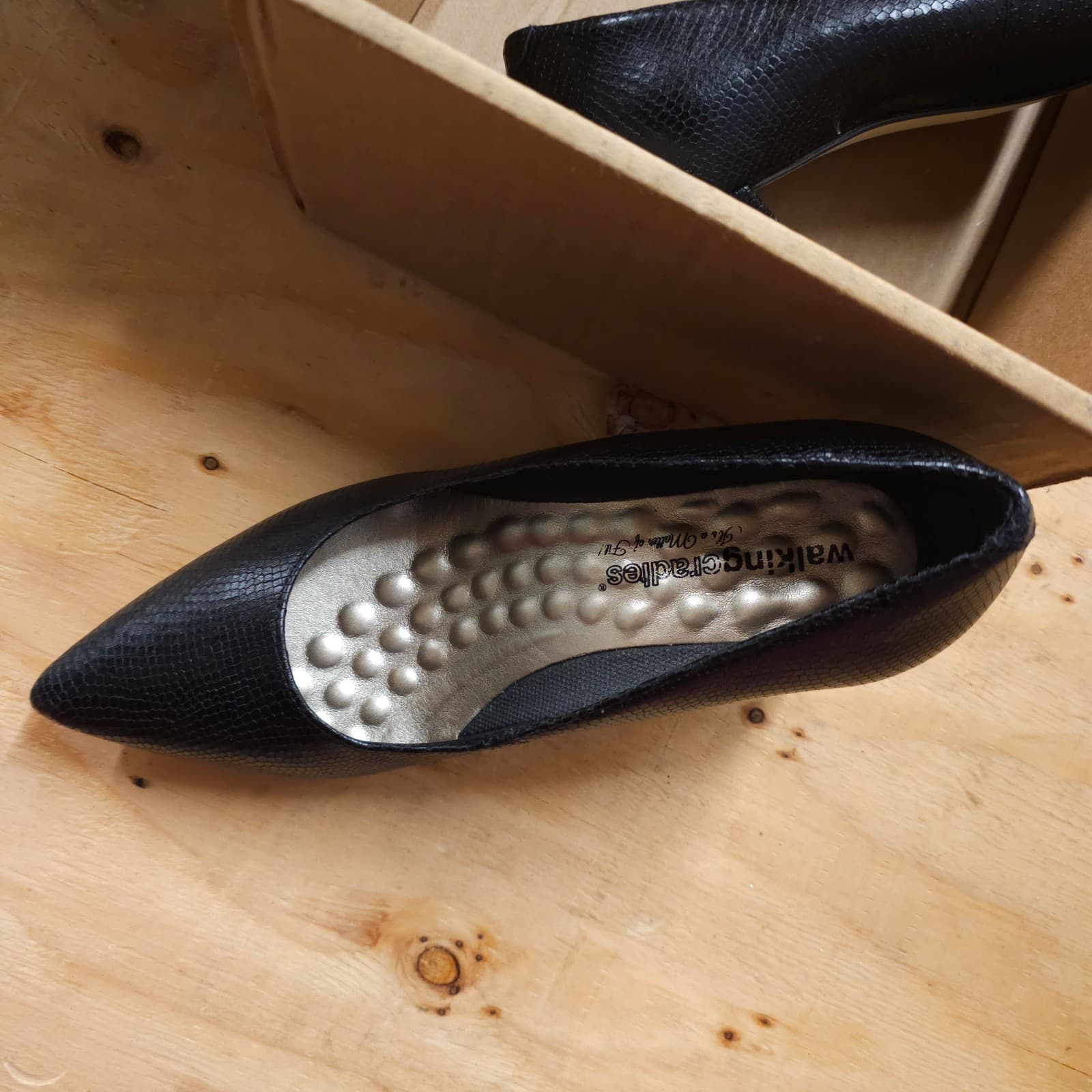 Walking Cradle Samantha Pump Dress Shoes Size 8W Black - Thumbnail 4