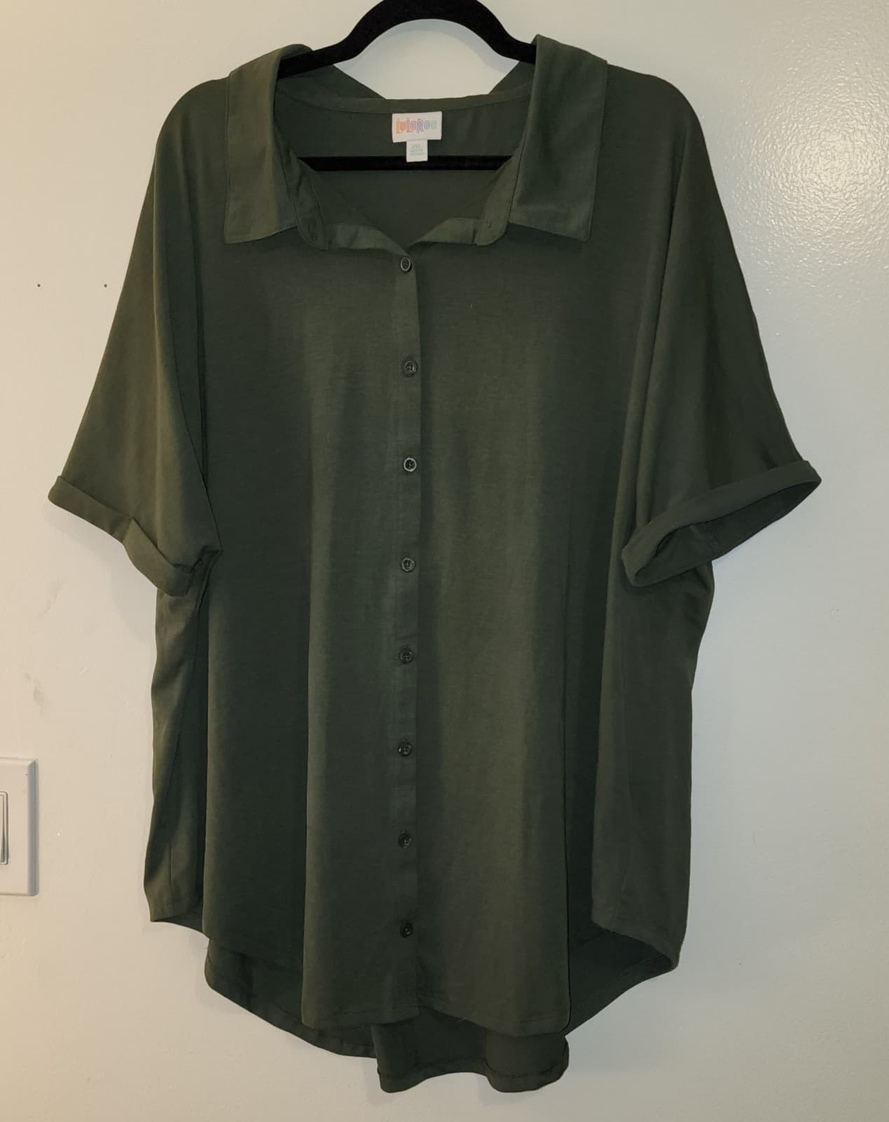 Green LulaRoe Button Up Valentina Blouse Size 2xl - Thumbnail 2