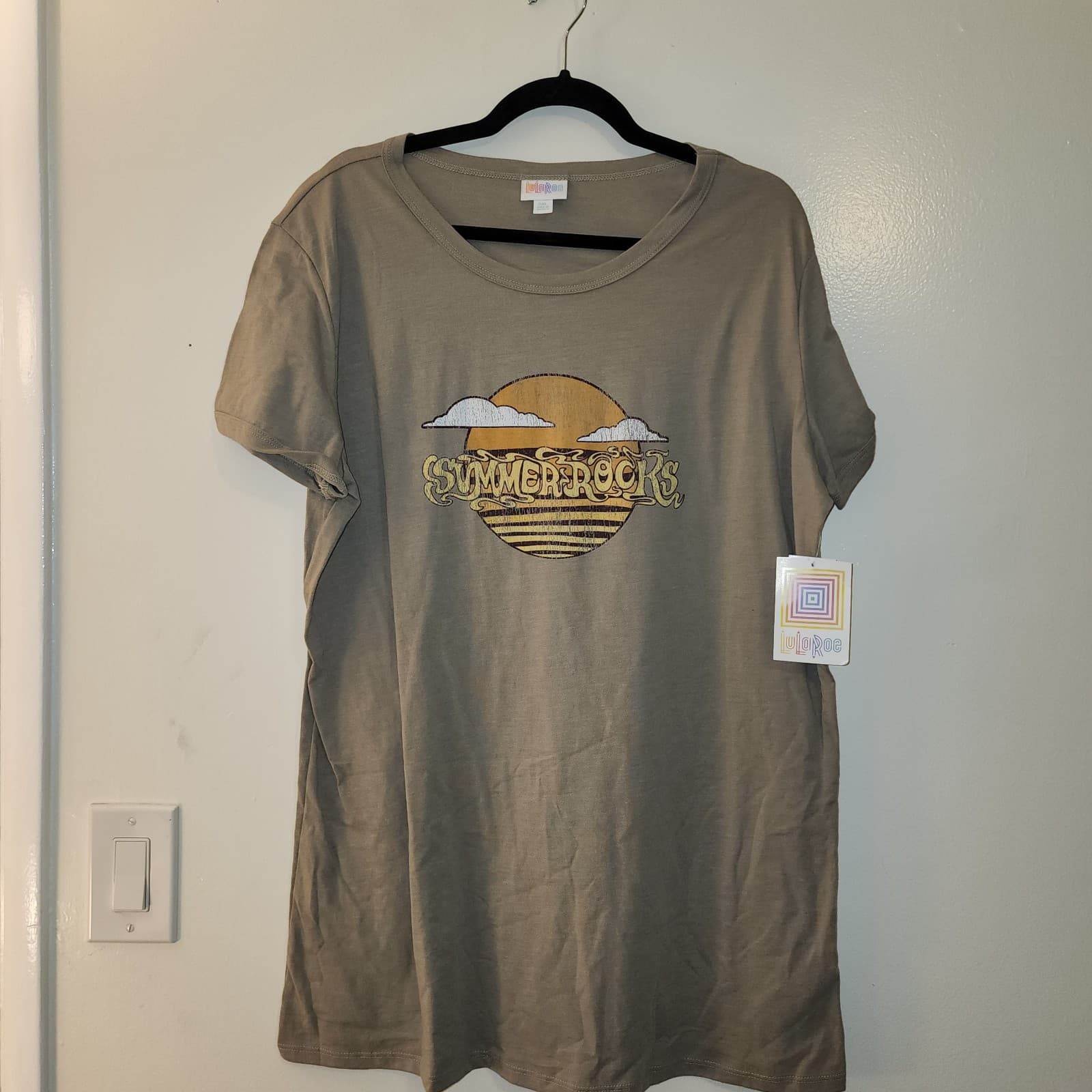 Lularoe "SummerRocks" Liv-T Tshirt on Size 2xl olive green color - Thumbnail 2