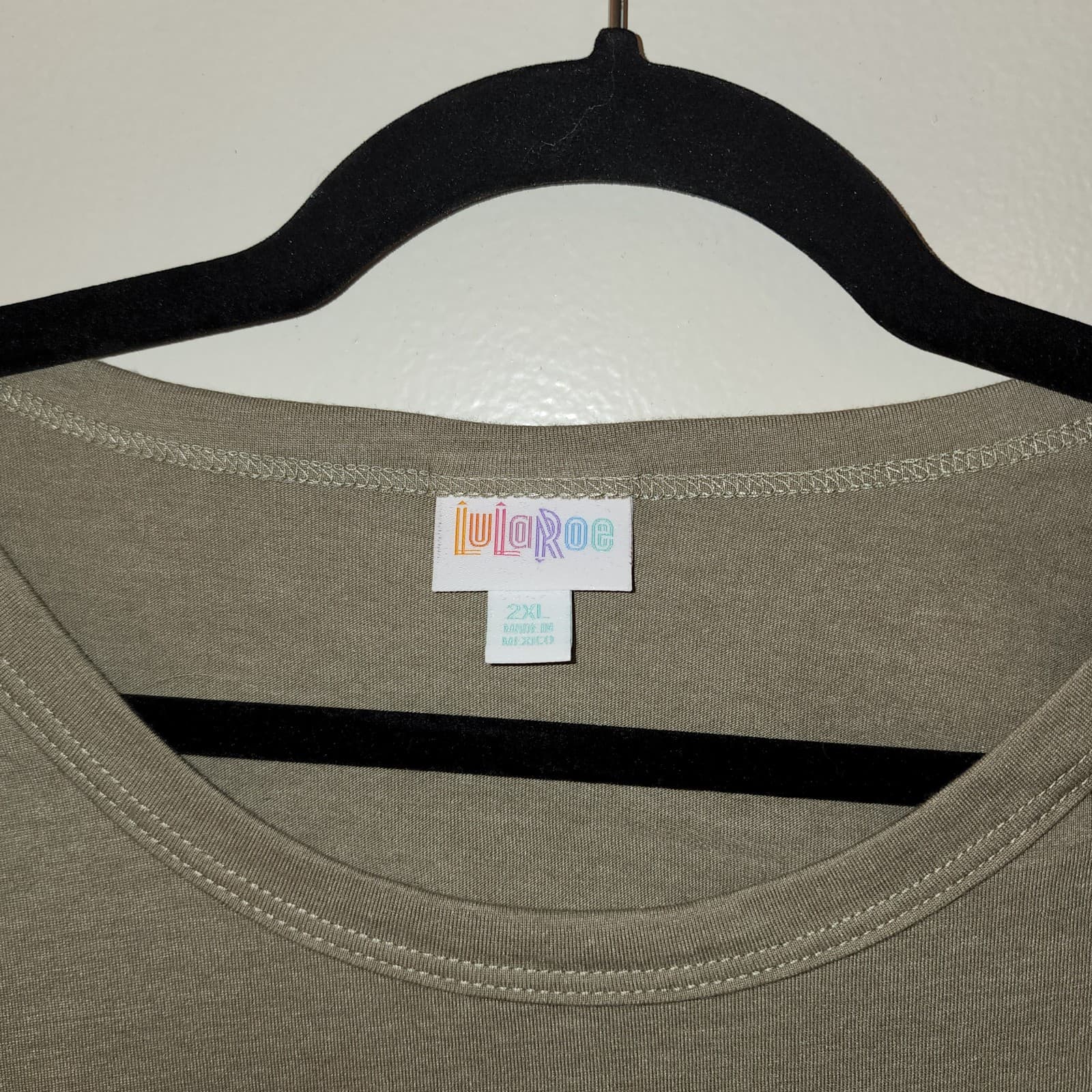 Lularoe "SummerRocks" Liv-T Tshirt on Size 2xl olive green color - Thumbnail 5