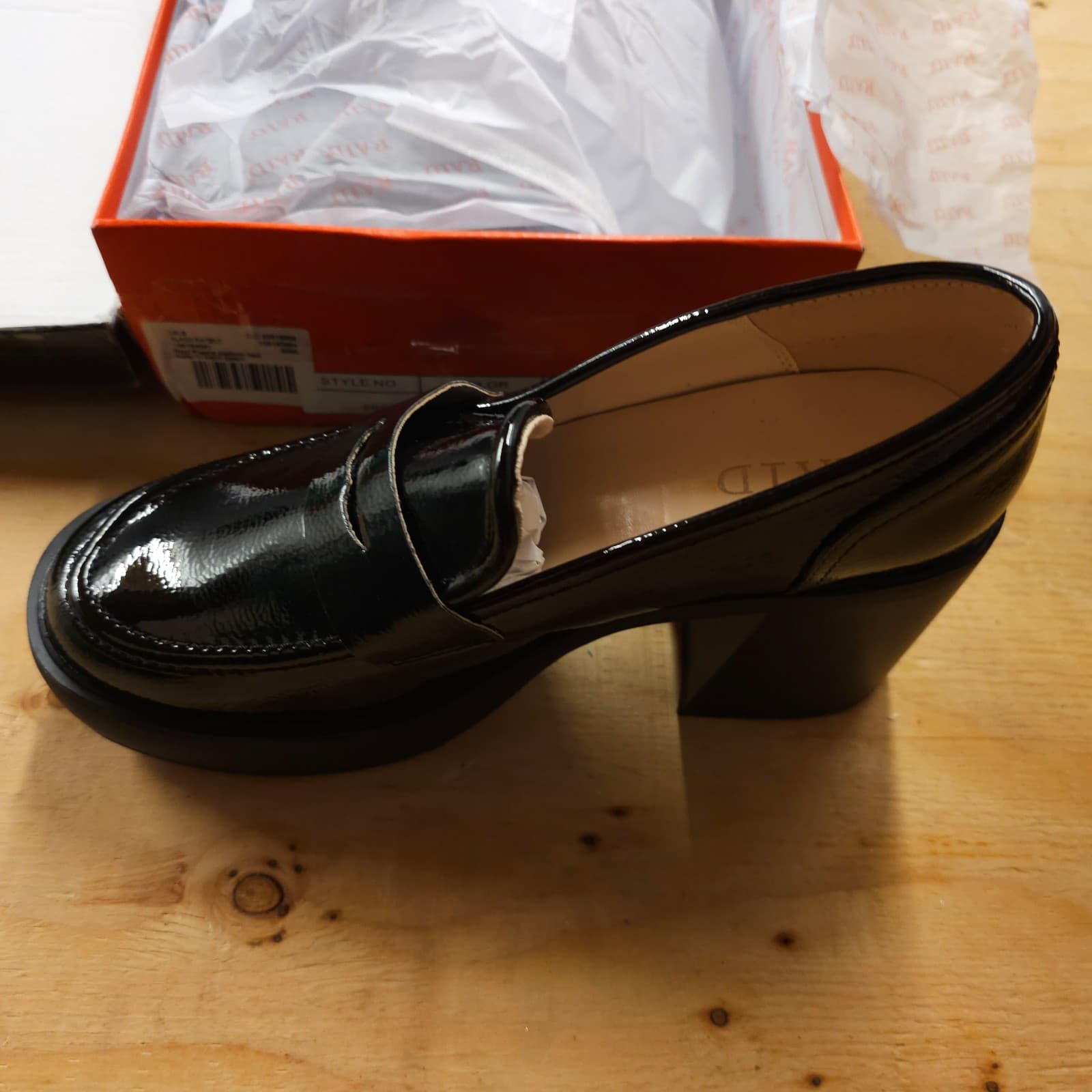 Raid Preshna Platform Heel Loafer in Black Size 10 US - Thumbnail 2