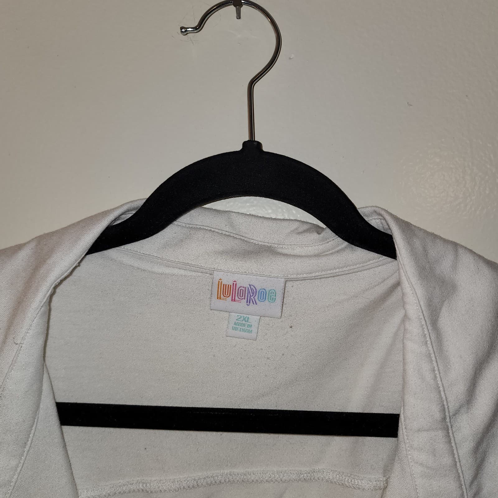 White LulaRoe Button Up Valentina Blouse Size 2xl - Thumbnail 4