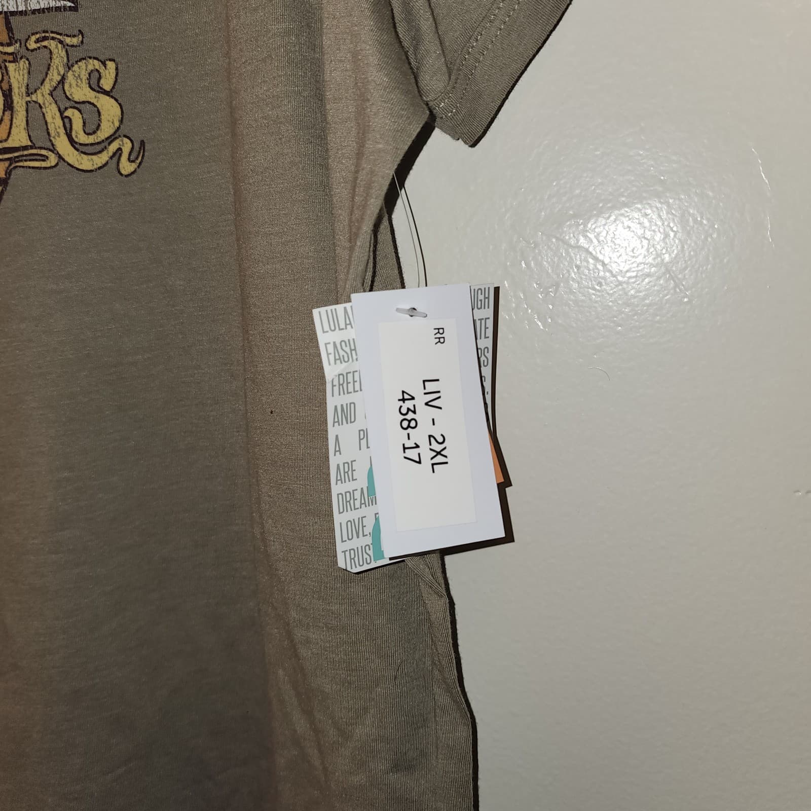 Lularoe "SummerRocks" Liv-T Tshirt on Size 2xl olive green color - Thumbnail 4